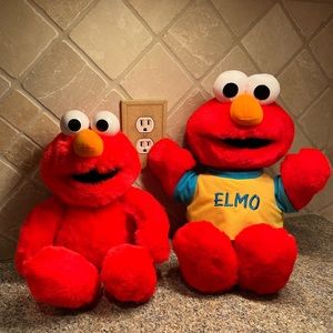 2 talking Elmo’s